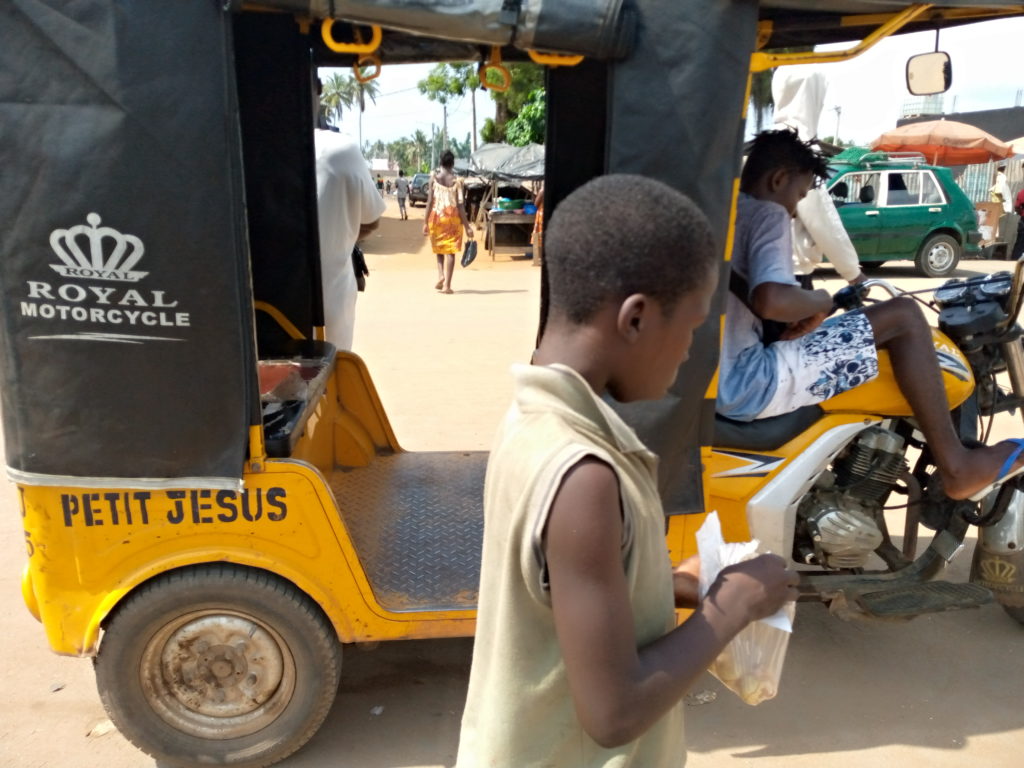 Article : Jacqueville : vive le taxi moto !